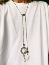 Load image into Gallery viewer, Kaklarota kulons ar Pērlēm