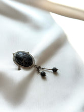 Load image into Gallery viewer, Piespraude ar Labradorītu