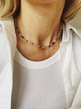 Load image into Gallery viewer, Kaklarota ar Akmeņu MIX