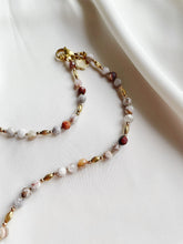 Load image into Gallery viewer, Kaklarota ar Ahātu