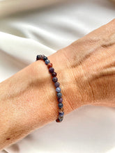 Load image into Gallery viewer, Rokassprādze ar Korundu