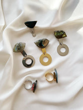 Load image into Gallery viewer, Piespraude ar Labradorītu