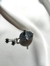 Load image into Gallery viewer, Piespraude ar Labradorītu