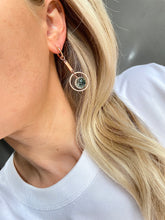 Load image into Gallery viewer, Asimetriski auskari ar Kvarcu