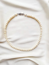 Load image into Gallery viewer, Kaklarota ar Pērlēm