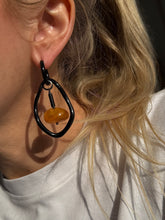 Load image into Gallery viewer, Auskari ar Dzintaru