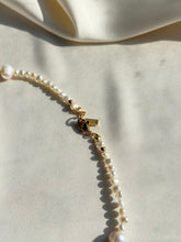 Load image into Gallery viewer, Kaklarota ar Pērlēm