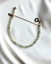 Load image into Gallery viewer, Rokassprādze ar Prenītu