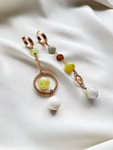 Load image into Gallery viewer, Asimetriski auskari ar Opālu