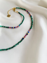 Load image into Gallery viewer, Kaklarota ar Malahītu, Lazurītu, Rubīnu