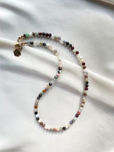 Load image into Gallery viewer, Kaklarota ar Akmeņu Mix