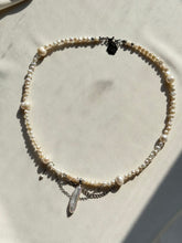 Load image into Gallery viewer, Kaklarota ar Pērlēm