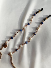 Load image into Gallery viewer, Briļļu ķēdīte ar Pērlēm, Sodalītu