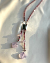 Load image into Gallery viewer, Kaklarota kulons ar Granātu, Fluorītu