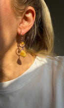 Load image into Gallery viewer, Auskari ar Dzintaru