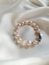 Load image into Gallery viewer, Rokassprādze ar Pērlēm, Saules Akmeni