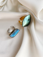 Load image into Gallery viewer, Gredzens ar Labradorītu