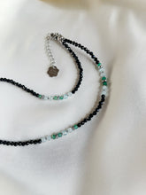 Load image into Gallery viewer, Kaklarota ar Turmalīnu, Oniksu, Topāzu