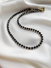 Load image into Gallery viewer, Kaklarota ar Špineli, Hematītiem