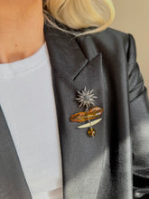 Load image into Gallery viewer, Piespraude ar Dzintaru