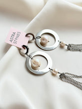 Load image into Gallery viewer, Auskari ar Pērlēm un manžeti