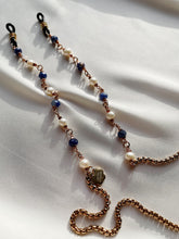 Load image into Gallery viewer, Briļļu ķēdīte ar Pērlēm, Sodalītu