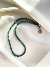 Load image into Gallery viewer, Kaklarota ar Smaragdu