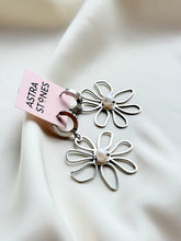 Load image into Gallery viewer, Auskari ar Pērlēm