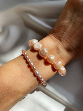 Load image into Gallery viewer, Rokassprādze ar Pērlēm, Saules Akmeni