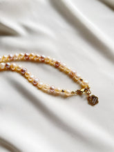 Load image into Gallery viewer, Kaklarota ar Pērlēm