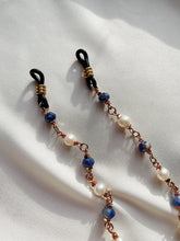 Load image into Gallery viewer, Briļļu ķēdīte ar Pērlēm, Sodalītu