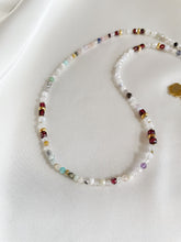 Load image into Gallery viewer, Kaklarota ar Akmeņu MIX