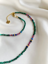 Load image into Gallery viewer, Kaklarota ar Malahītu, Lazurītu, Rubīnu