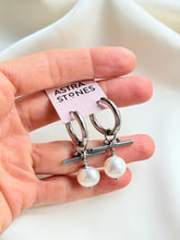 Load image into Gallery viewer, Auskari ar Pērlēm