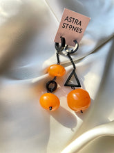 Load image into Gallery viewer, Asimetriski auskari ar Dzintaru