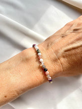 Load image into Gallery viewer, Rokassprādze ar Akmeņu Mix