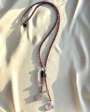 Load image into Gallery viewer, Kaklarota kulons ar Granātu, Fluorītu