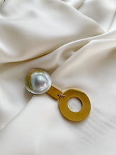 Load image into Gallery viewer, Piespraude ar Perlamutru