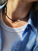 Load image into Gallery viewer, Kaklarota ar Turmalīnu, Oniksu, Topāzu