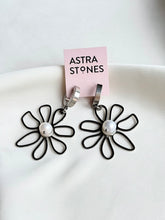 Load image into Gallery viewer, Auskari ar Pērlēm