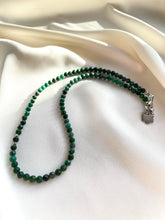 Load image into Gallery viewer, Kaklarota ar Smaragdu