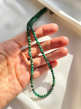 Load image into Gallery viewer, Kaklarota ar Smaragdu