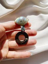 Load image into Gallery viewer, Piespraude ar Labradorītu