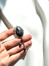 Load image into Gallery viewer, Piespraude ar Labradorītu