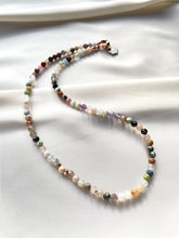 Load image into Gallery viewer, Kaklarota ar Akmeņu Mix