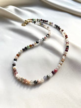 Load image into Gallery viewer, Kaklarota ar Akmeņu Mix