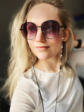 Load image into Gallery viewer, Briļļu ķēdīte ar Pērlēm, Jolītu