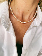 Load image into Gallery viewer, Kaklarota ar Pērlēm