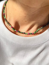 Load image into Gallery viewer, Kaklarota ar Rubīna Coizītu