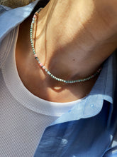 Load image into Gallery viewer, Kaklarota ar Jašmu, Opālu, Topāzu